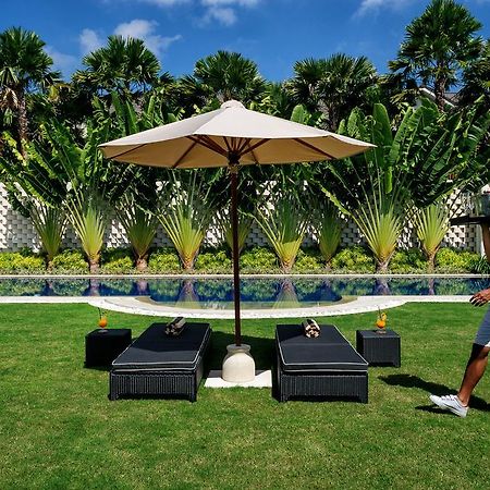 Semara Resort & Spa Seminyak Esterno foto
